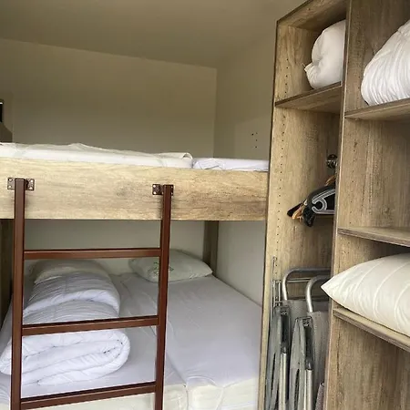 Met Zeezicht, Zwembad & Garage Apartament