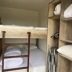 Met Zeezicht, Zwembad & Garage 公寓