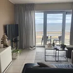 Met Zeezicht, Zwembad & Garage 奥斯滕德